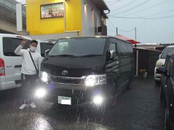 ハイエースをご購入いただいたF様