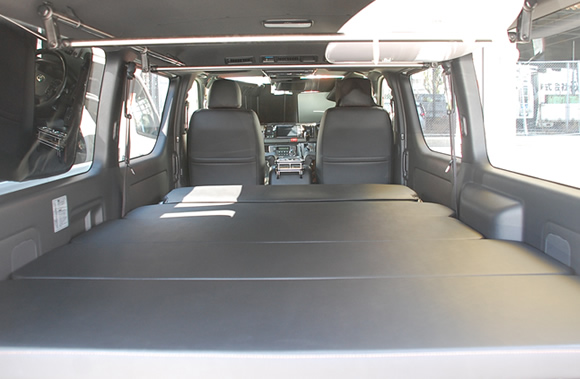 ハイエース 超便利アイテムベッドキット